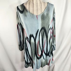 Modesce Grey w/ Grey Red & Black Abstract V Neck 3/4 Sleeve Gauze Top Sz Medium